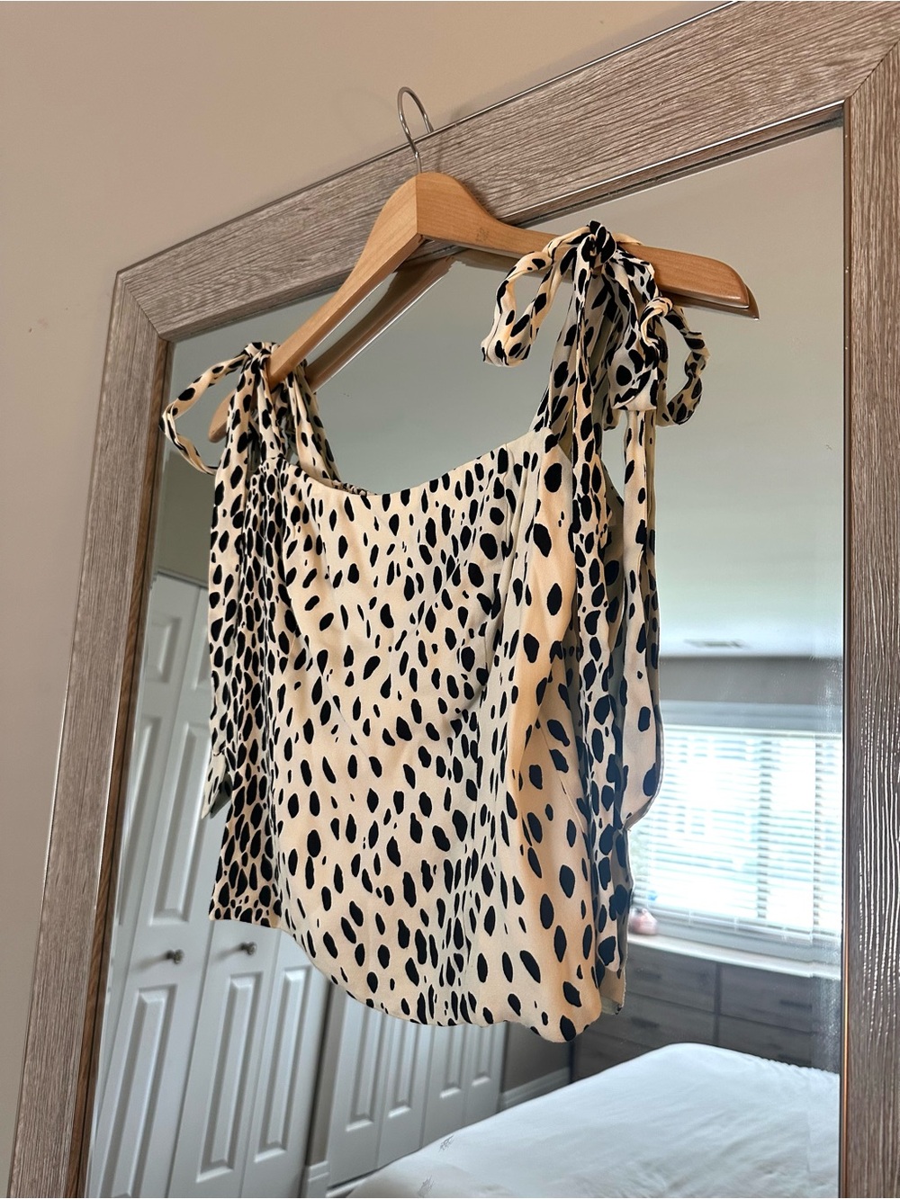 Reformation Cheetah Dot Ivory And Black Sleeveless Tank Size 8 Medium